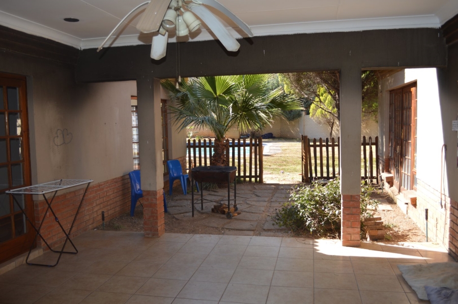 5 Bedroom Property for Sale in Irene Park North West